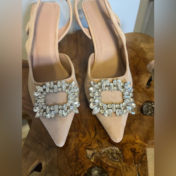 Jewel Pointed Toe Sling Back Pumps - Picture 5 of 17